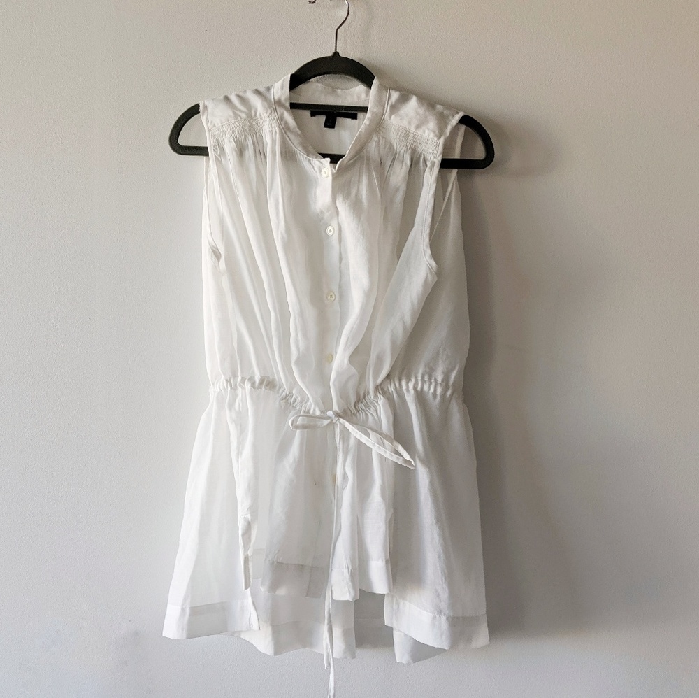 Banana republic sleeveless blouse